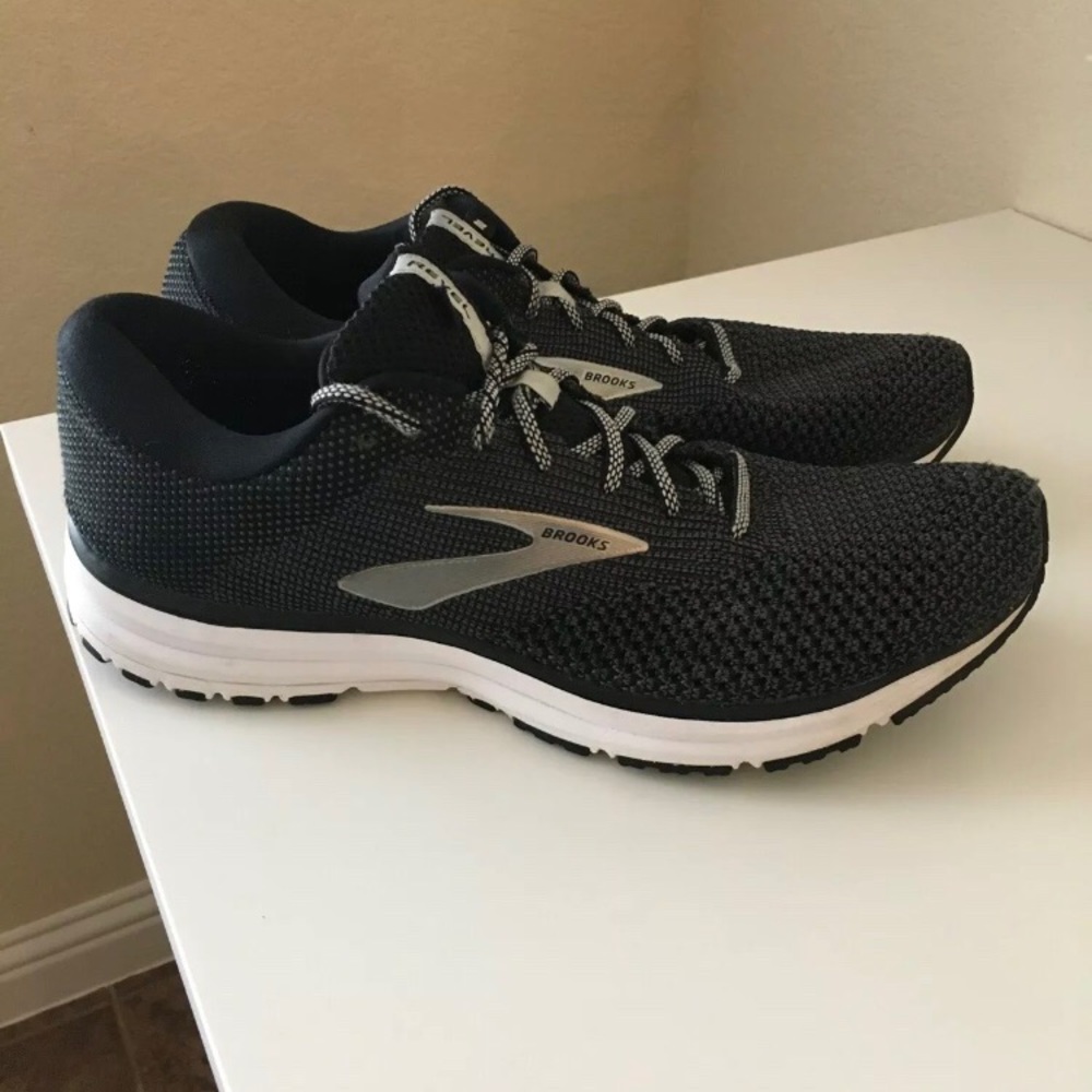 Brooks Revel 2 Gray Running Shoes Mns 12